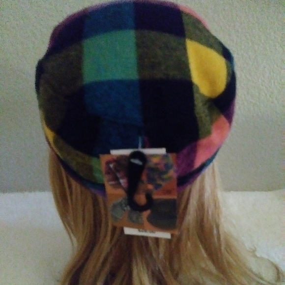 D&Y Women's Hat for Winter - Picture 3 of 8